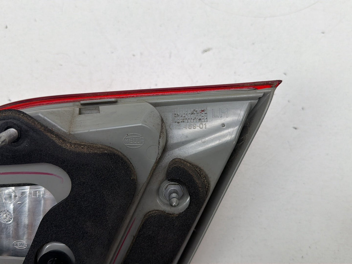 2015-2019 Nissan Sentra Rear Left Driver Side Tail Light Lamp 01246901 OEM