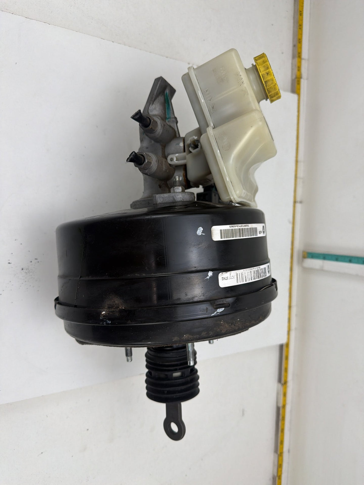 2014-2019 Jeep Grand Cherokee Power Brake Booster Master Cylinder 68190182AE OEM