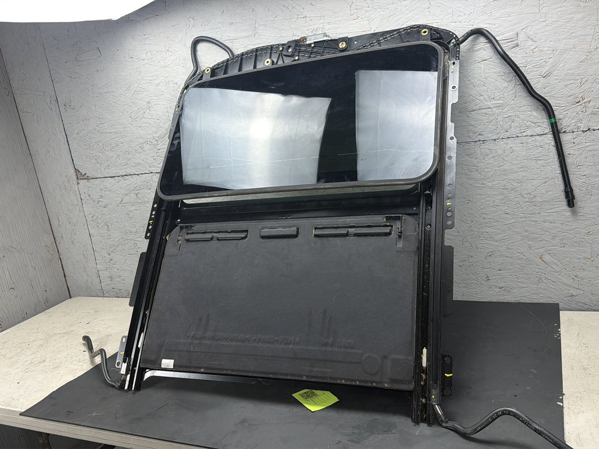 2014-2017 Maserati Ghibli M157 Upper Sunroof Glass Frame w/ Motor Assembly OEM