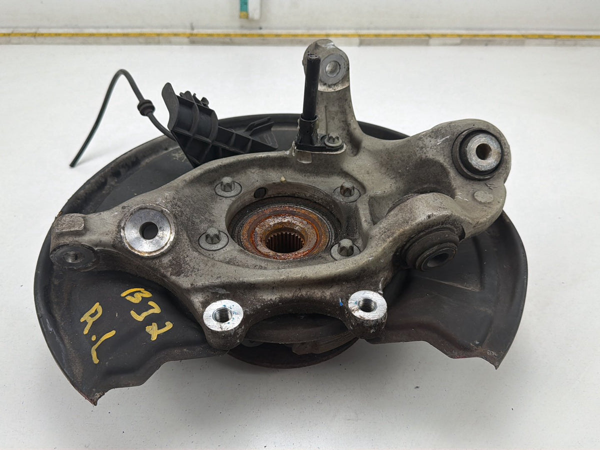 2006-2011 Mercedes-Benz E350 Rear Left Spindle Knuckle Wheel Hub OEM