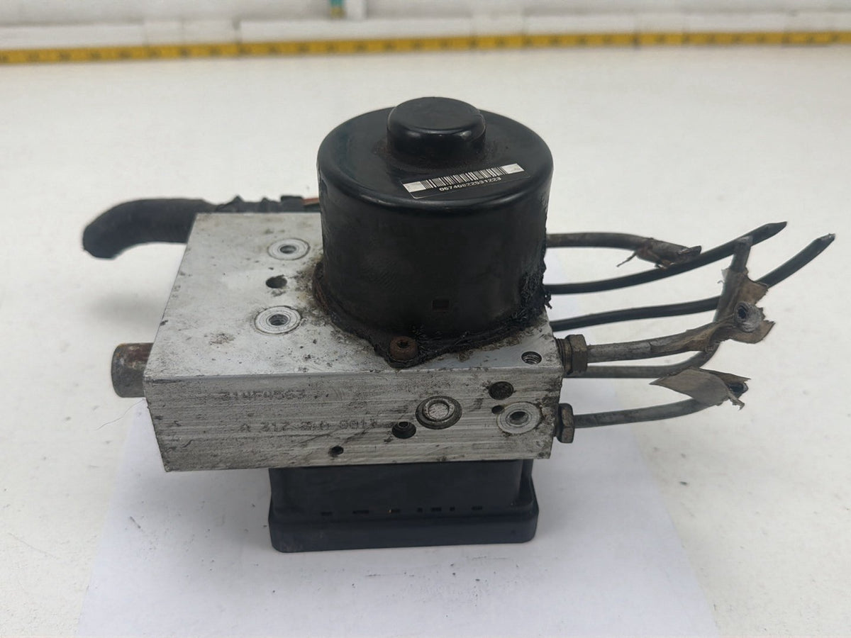 2003-2006 Lincoln Navigator ABS Anti-Lock Brake Pump Modulator Unit OEM