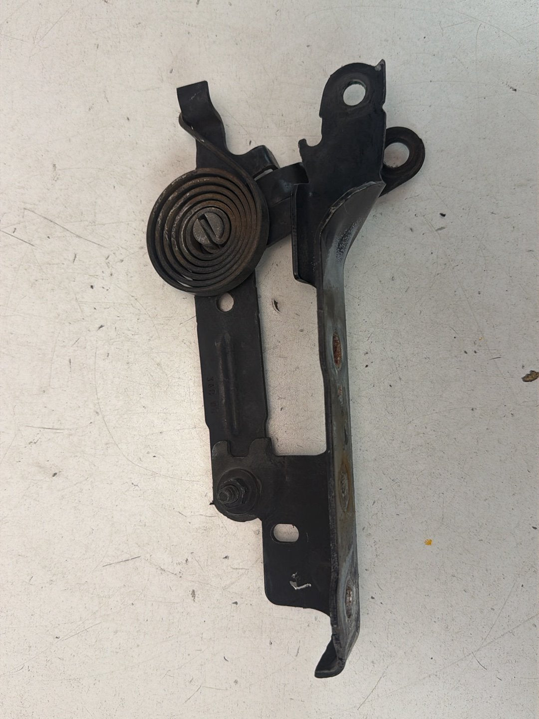 2007-2014 Cadillac Escalade -Front LH Driver Side Hood Hinge Spring 15886610 OEM