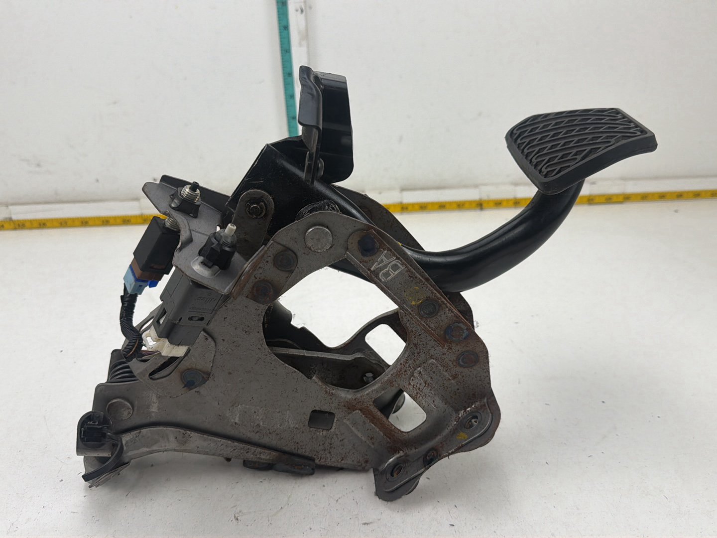 2014-2020 Infiniti Q50 Automatic Brake Pedal Bracket Assembly OEM