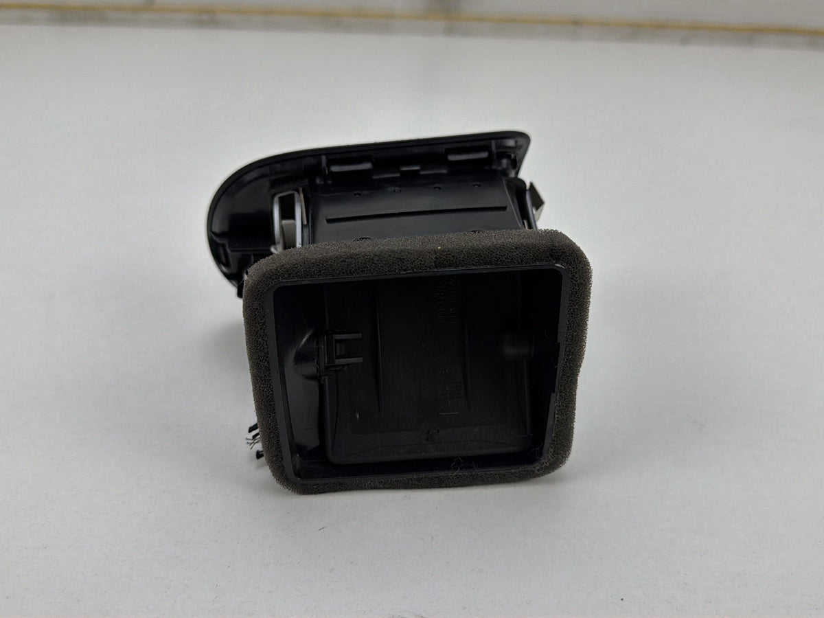 2003-2006 Porsche Cayenne Right Passenger Side Dashboard Air Vent 7L5819704A OEM