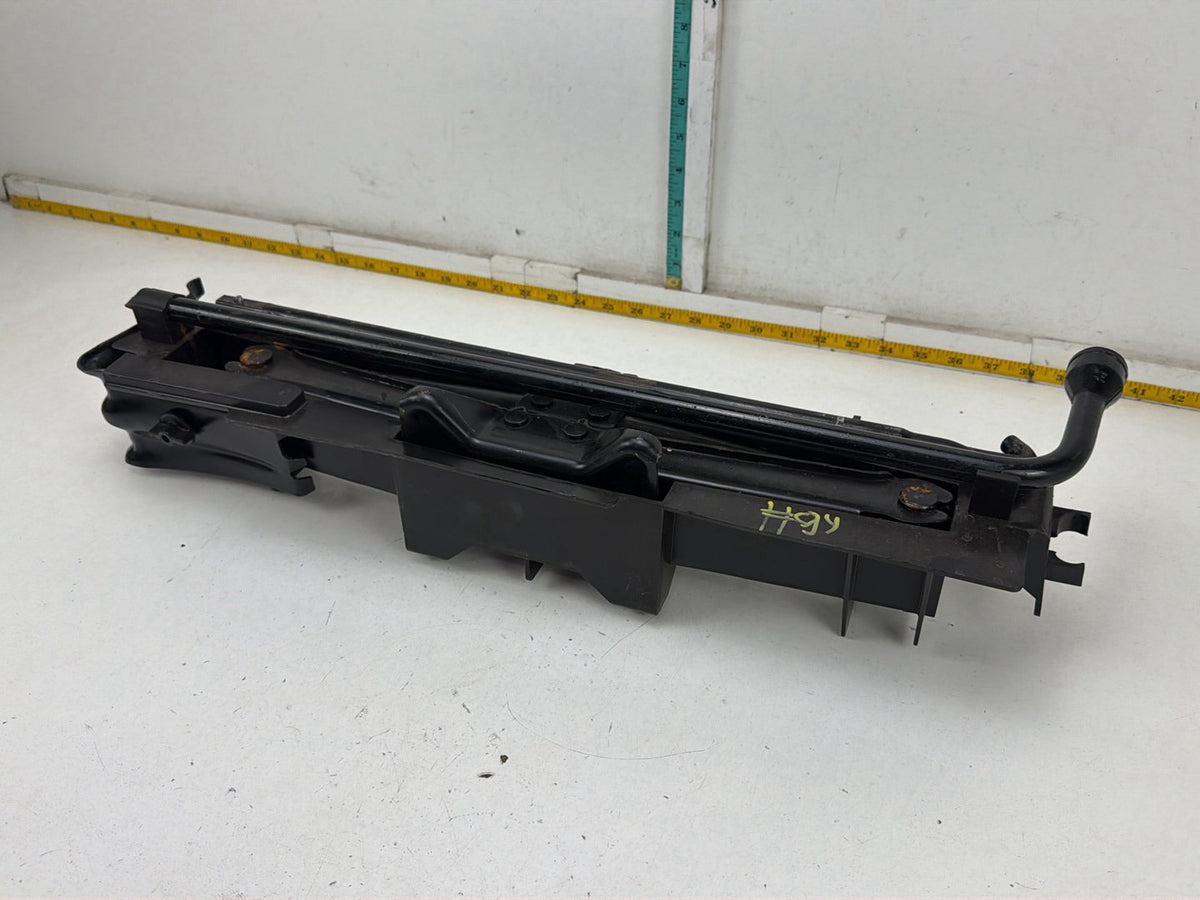 2003-2006 Lincoln Navigator Spare Tire Jack/Tool Kit Wrench 2L1A-17B043-AG OEM