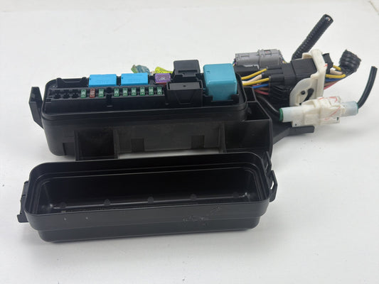 2010-2015 Lexus IS250C Convertible Rear Relay Fuse Box 82241-53010 OEM