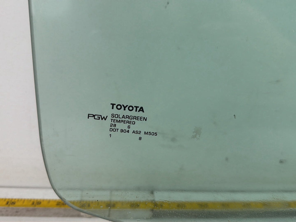2017-2020 Toyota Sienna Front Right Passenger Side Door Window Glass OEM