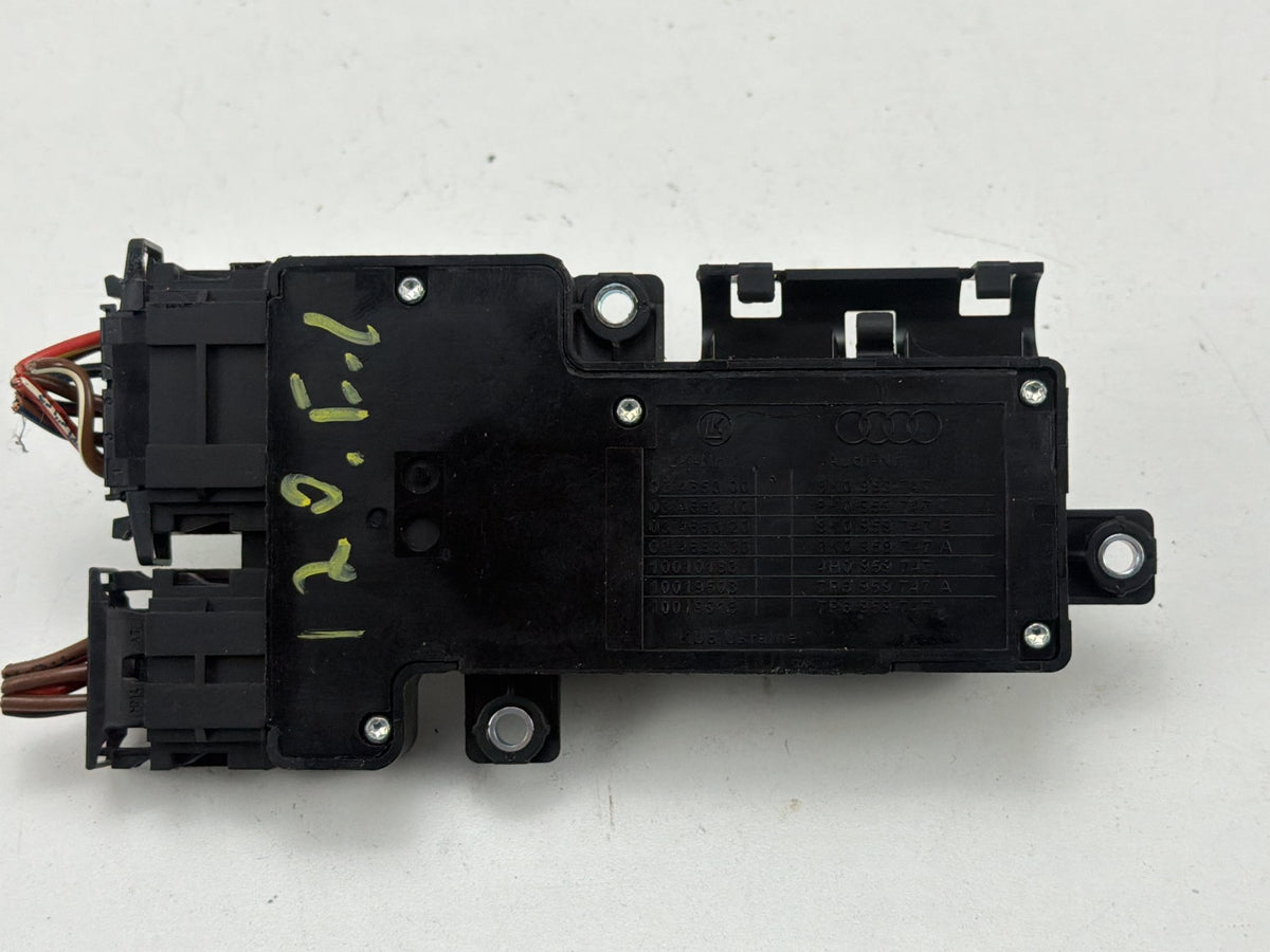 2013-2017 Audi Q5 Front Left Driver Side Power Seat Memory Switch 8K0959747C OEM