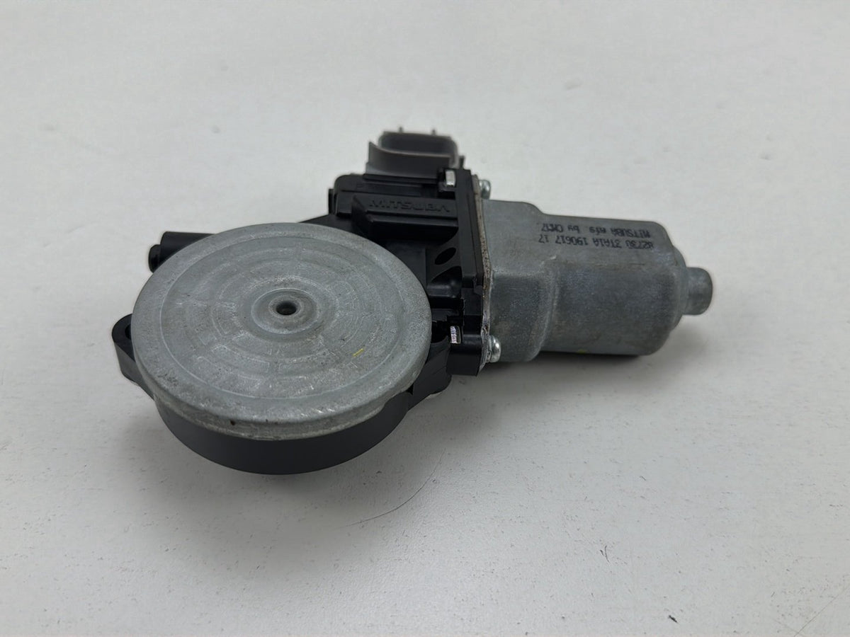 2013-2019 Nissan Sentra Right Rear Side Window Motor 827303TA1A OEM