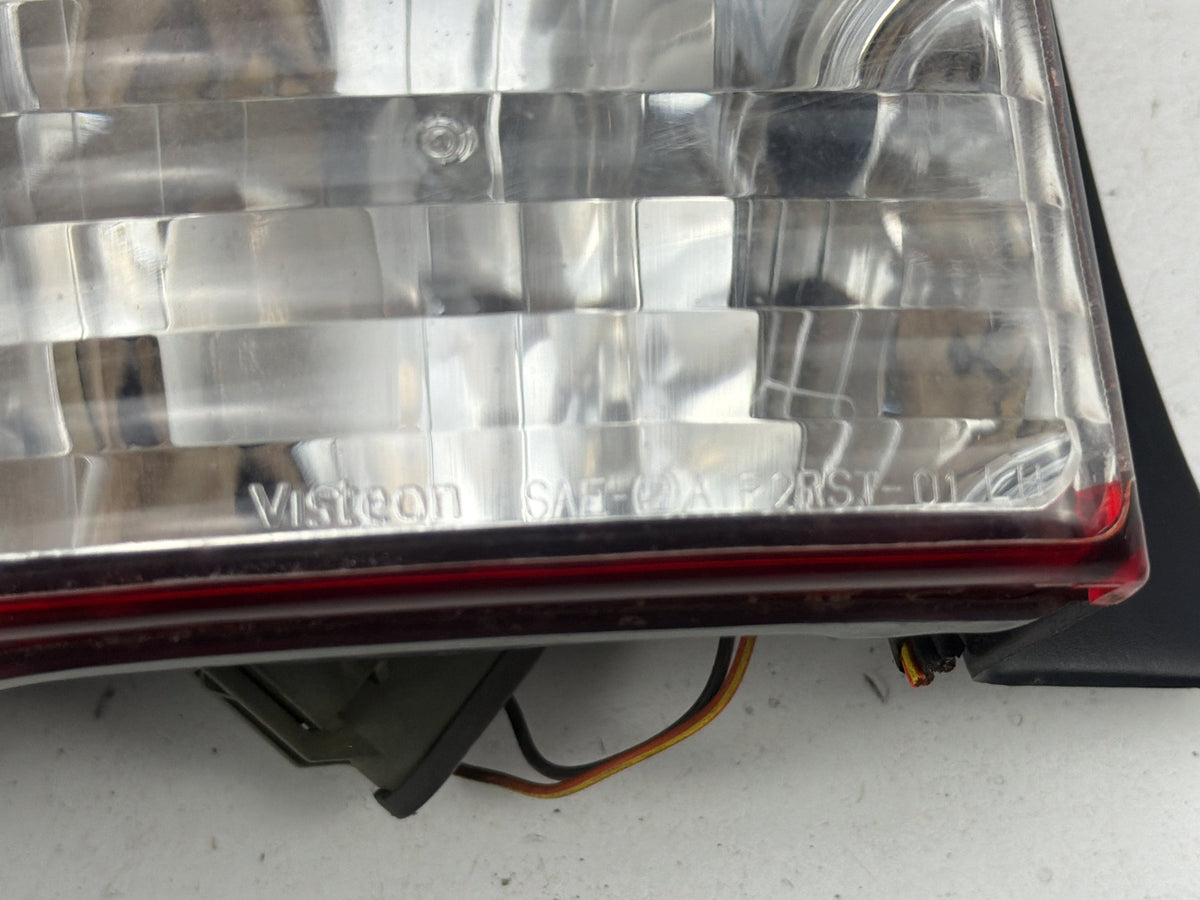 2001-2007 Ford Escape Left Driver Side Tail Light 44ZH-1440 OEM