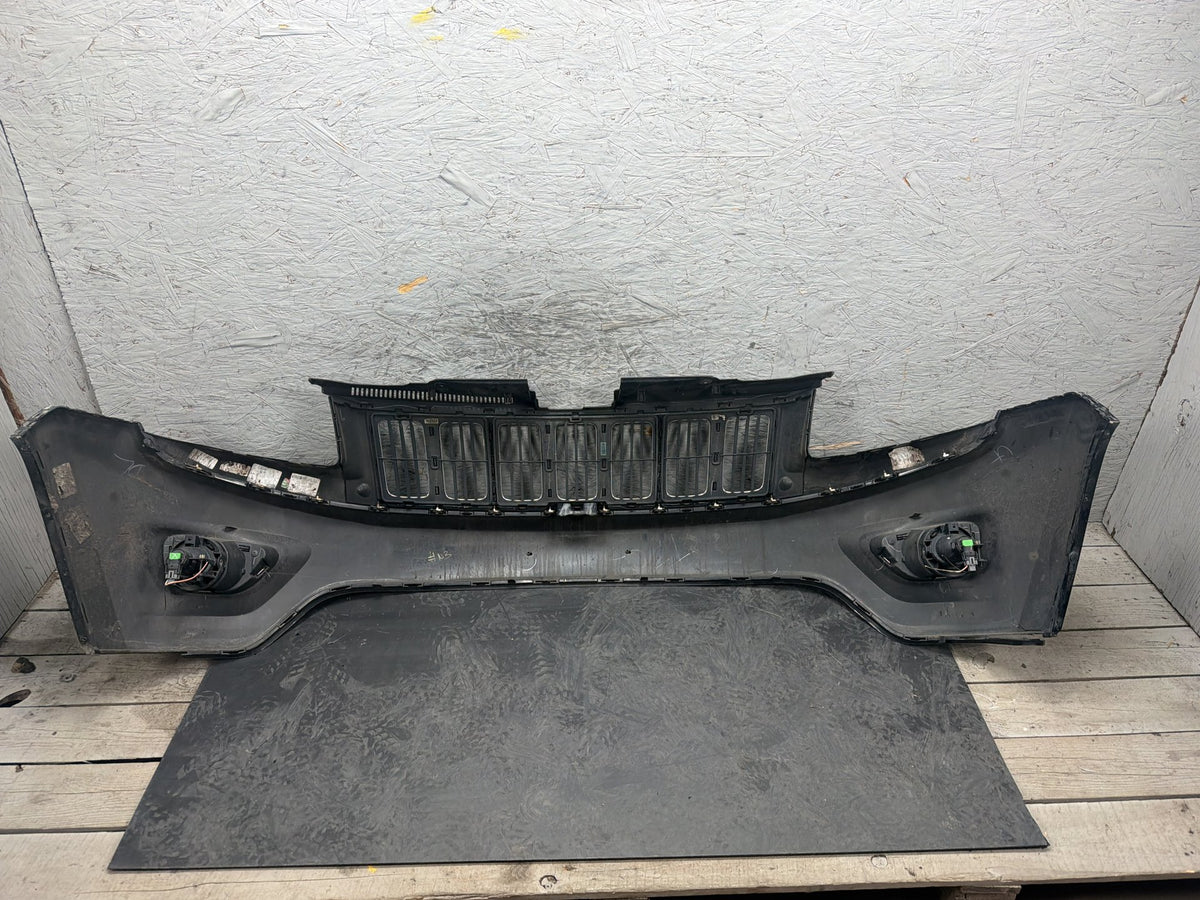 2014-2016 Jeep Grand Cherokee Front Bumper Cover Assembly W/Grilles & Fogs OEM