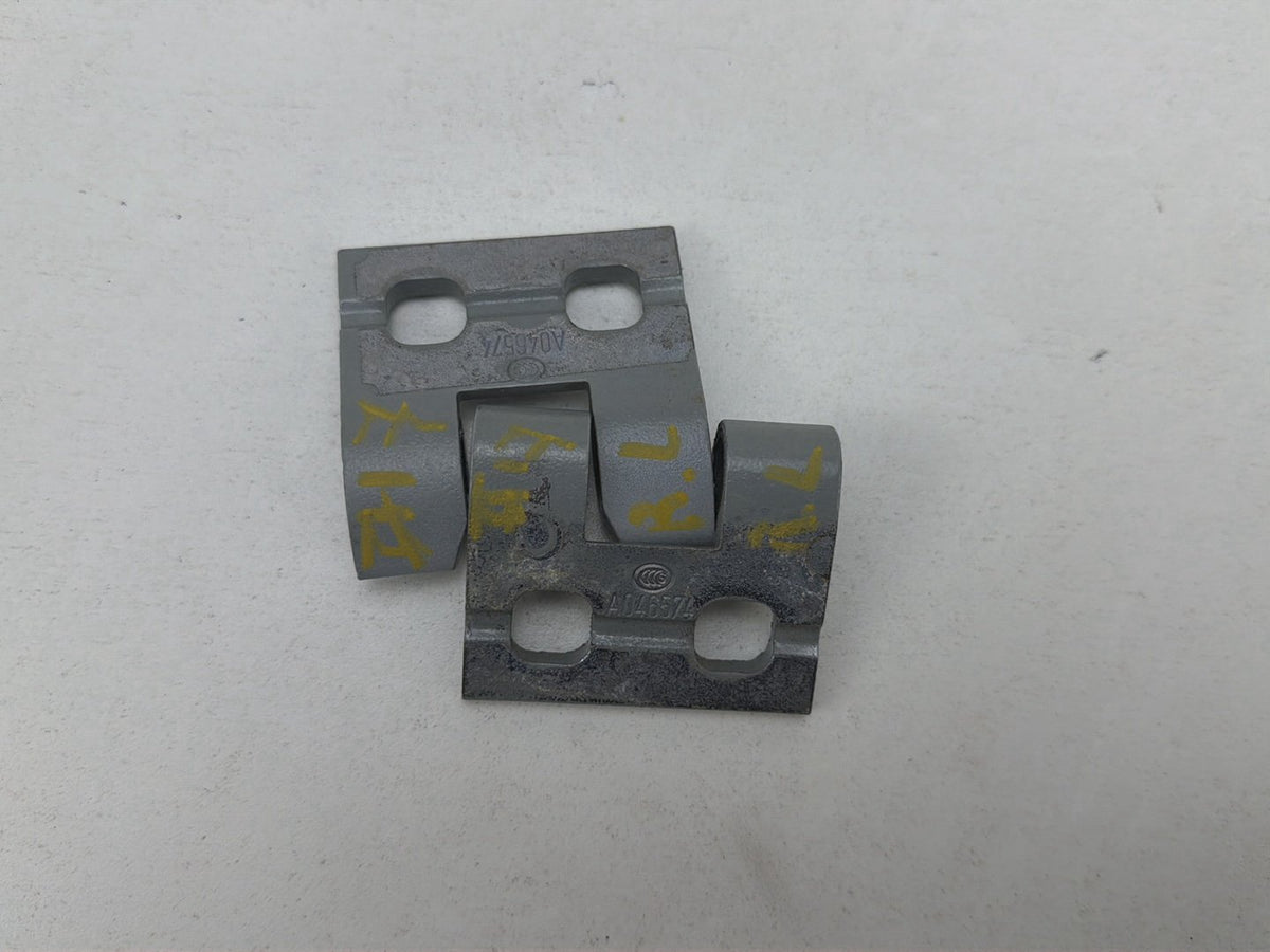 2012-2015 BMW X1 E84 Rear Lower Upper Door Hinge Set A046574 OEM