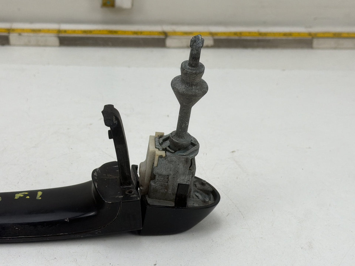 2007-2013 BMW X5 Front Left Driver Side Exterior Door Handle 7138329 OEM