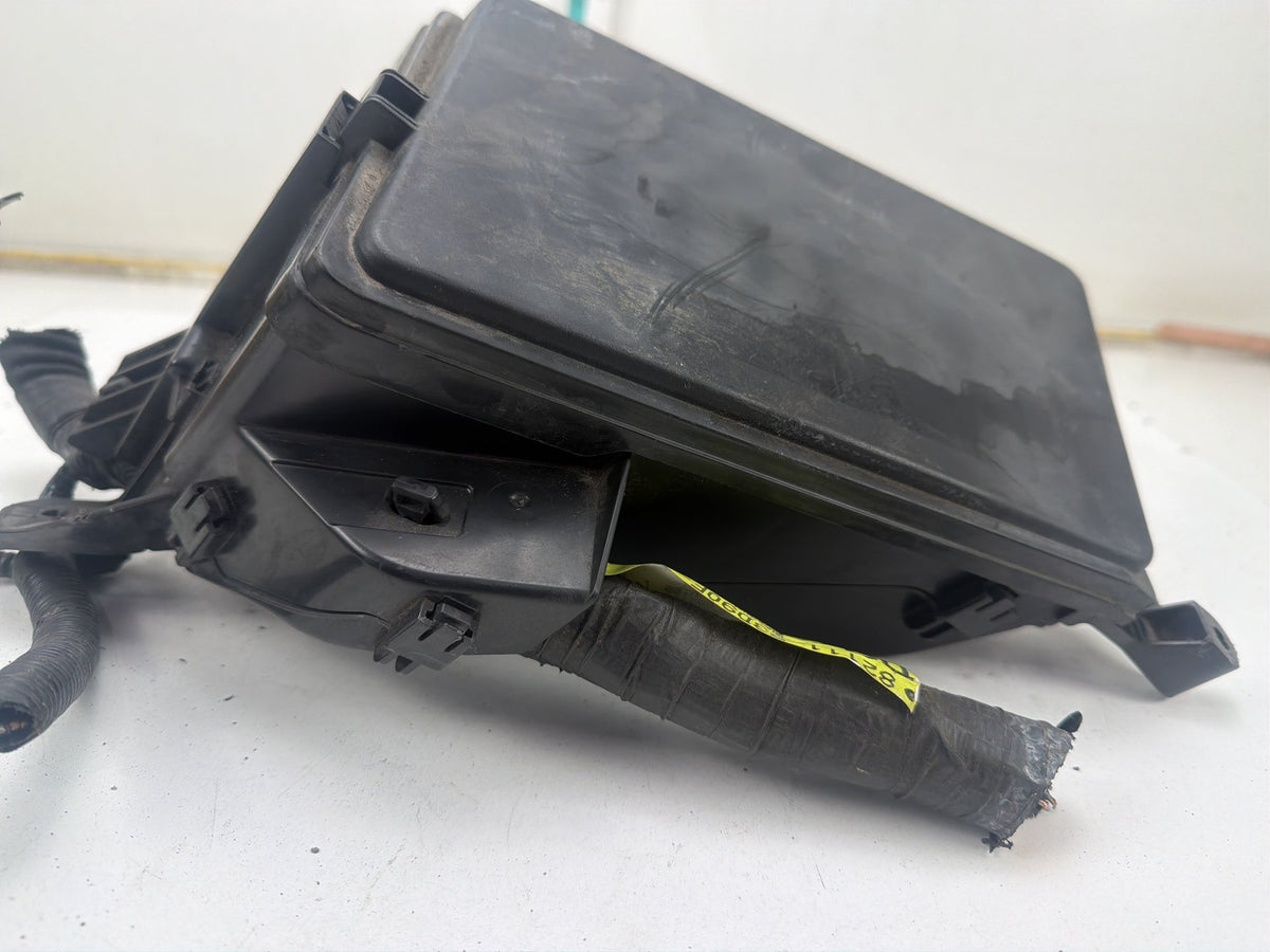 2006-2013 Lexus IS250 Engine Fuse Relay Box Junction Module 89211-53010 OEM