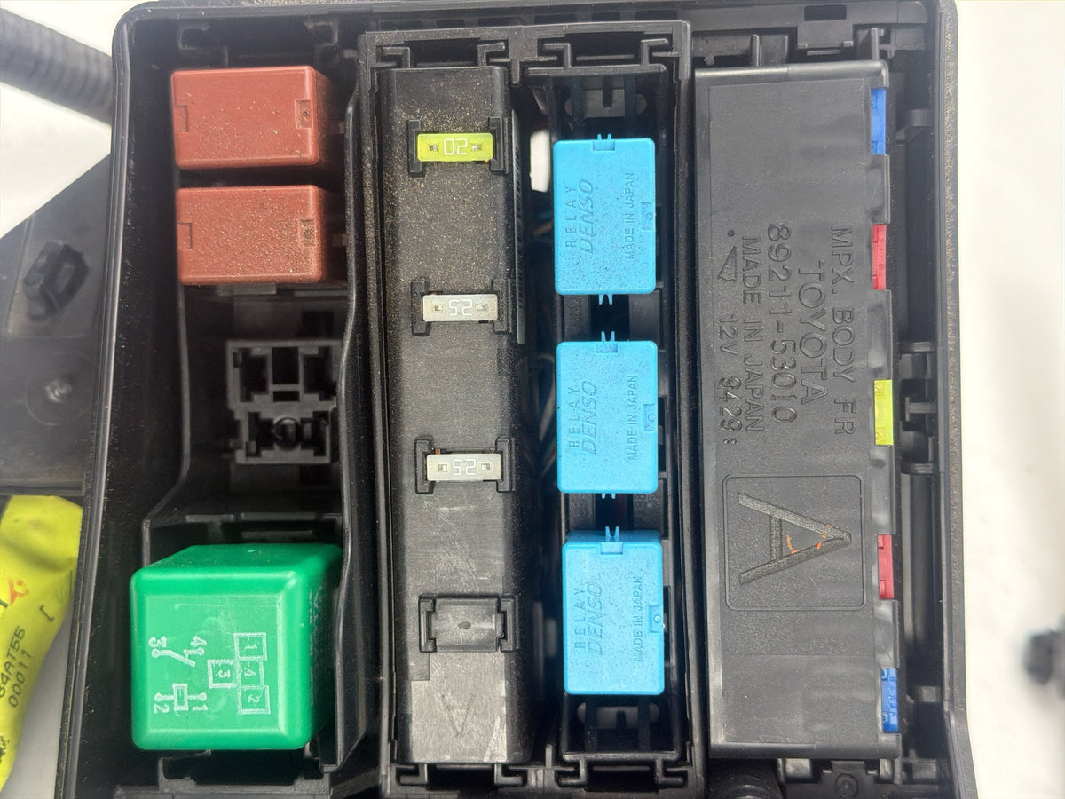 2006-2013 Lexus IS250 Engine Fuse Relay Box Junction Module 89211-53010 OEM