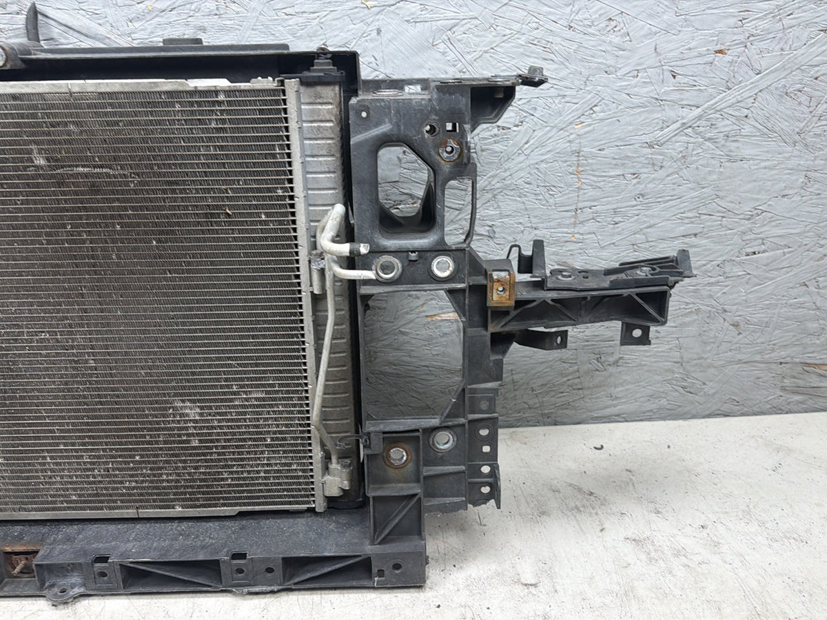 2010-2013 Infiniti G37 Front Engine Cooling Radiator & Fan Shroud Assy OEM