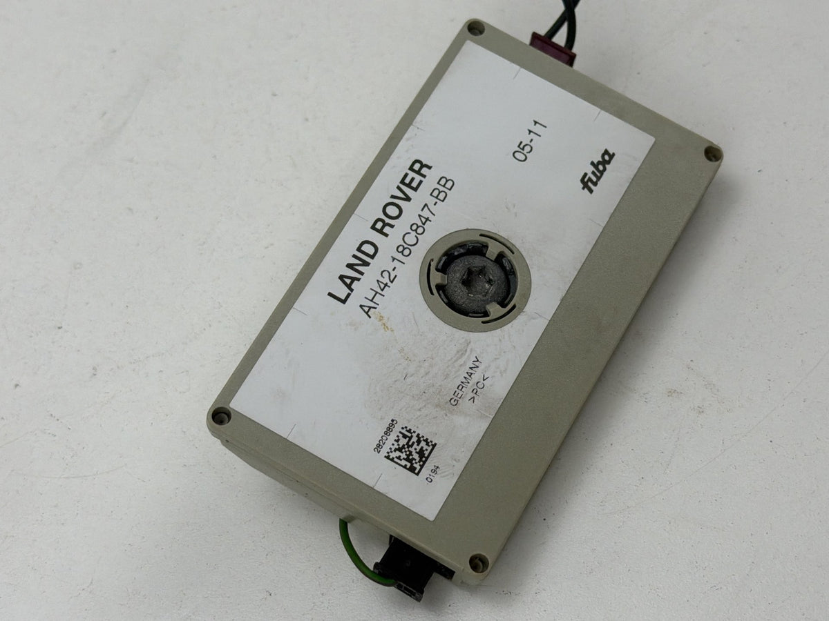2010-2012 Land Rover Range Rover L322-Antenna Radio Amplifier AH42-18CB47-BB OEM