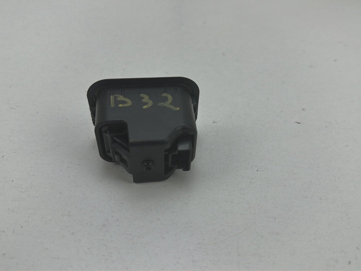 2010-2016 Mercedes-Benz E-Class Trunk Lid Tailgate Open Release Switch OEM