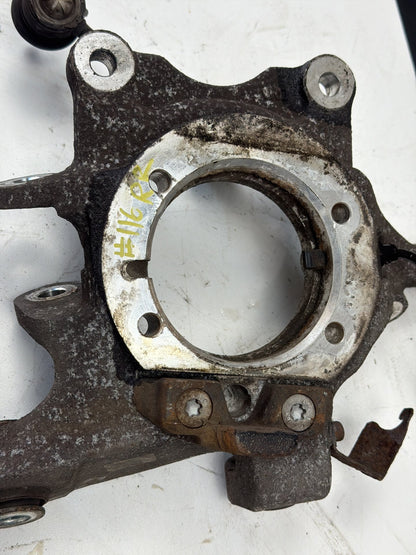 2014-2017 Maserati Ghibli III M157 Rear Right Side Spindle Wheel Knuckle Hub OEM
