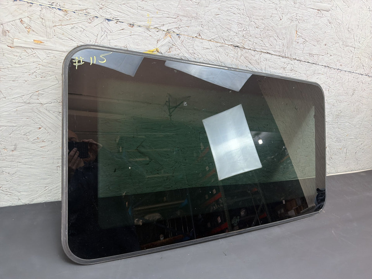 2010-2012 Land Rover Range Rover L322 Front Roof Sunroof Glass Window Panel OEM