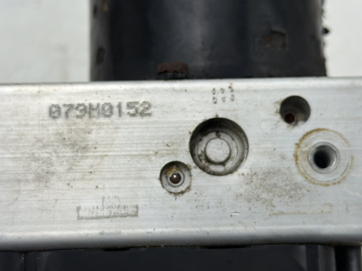 2003-2004 Toyota Tundra ABS Anti-Lock Brake Pump Actuator Module 445000C040 OEM