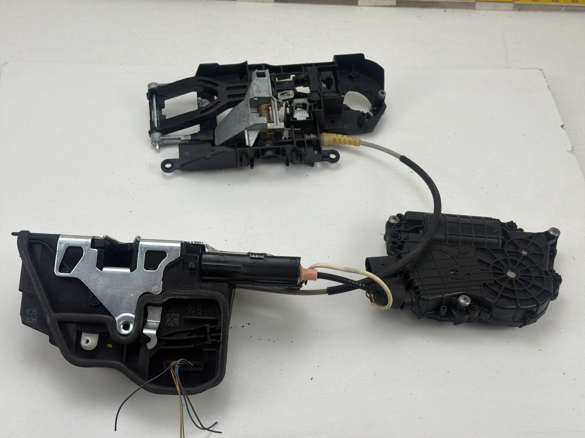 2011-2013 BMW 550i xDrive Rear Right Side Door Lock Actuator Handle Carrier OEM