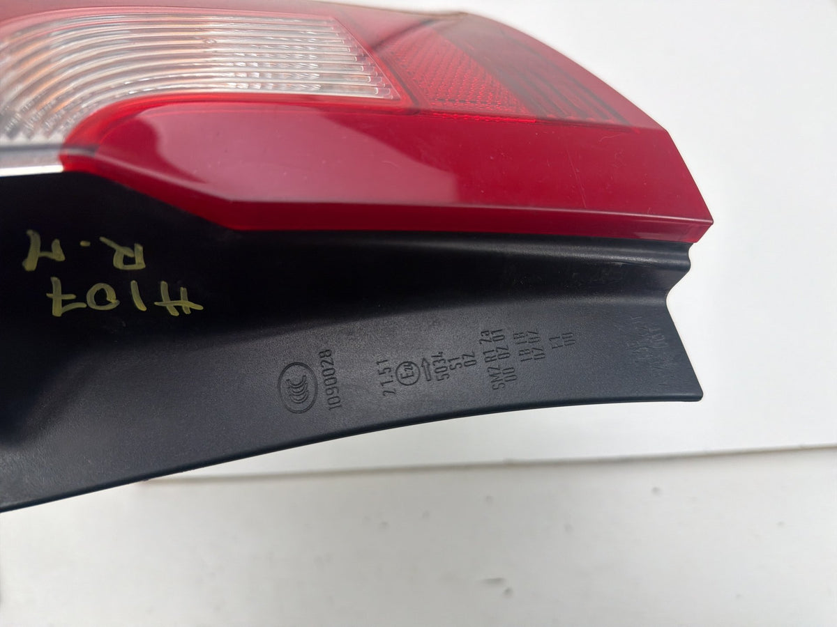 2011-2018 Volvo S60 Rear Right Passenger Side Outer Tail Light 31395931 OEM