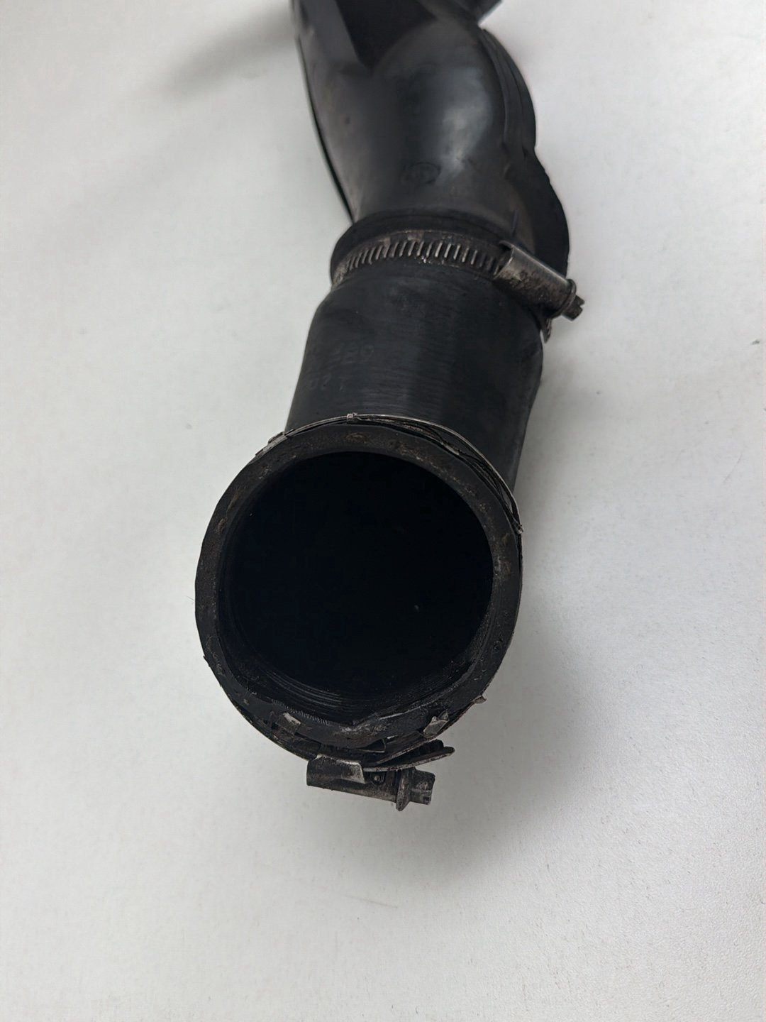 2009-2017 Volkswagen Tiguan MK1-5N-2.0L Turbo Intercooler Hose Pipe w/Sensor OEM