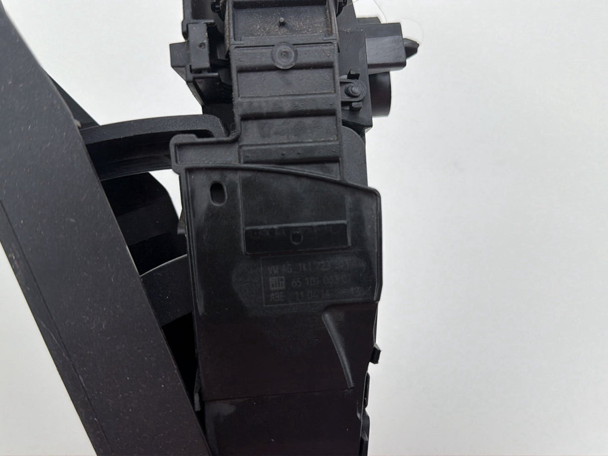 2013-2017 Volkswagen Tiguan Gas Pedal 65101011 OEM