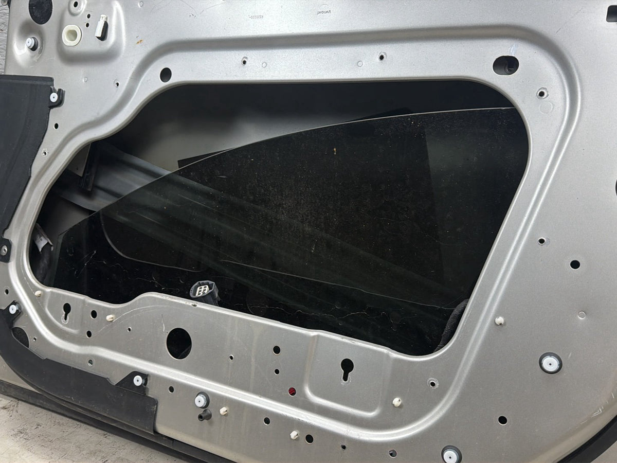 2014-2019 Jaguar XJ Front Right Passenger Side Door Shell C2D24174 OEM