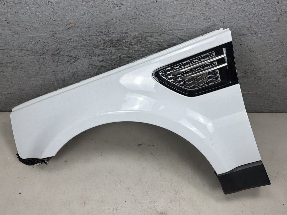 2010-2013 Land Rover Range Rover Sport Front Left Driver Side Fender Cover OEM