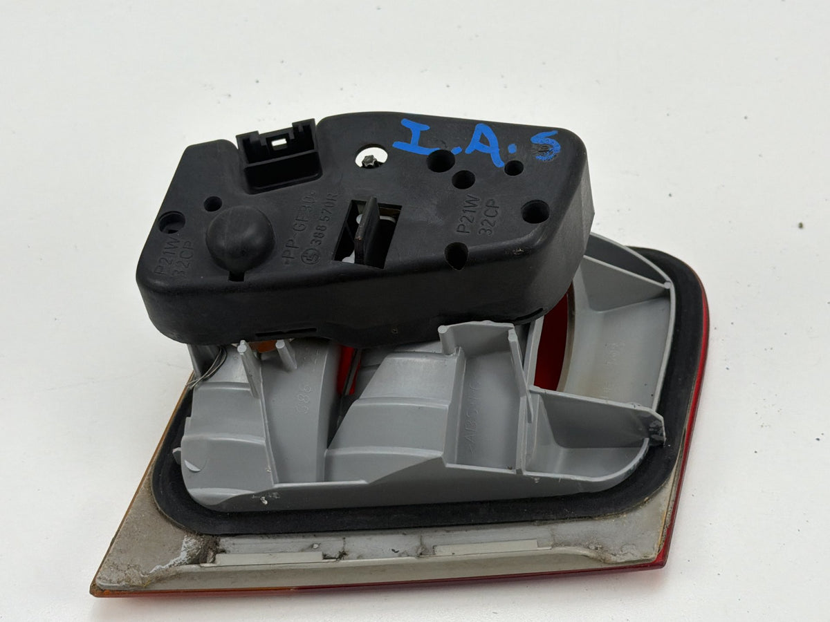 2002-2005 BMW E46 325i Sedan Rear Right Trunk Mounted Tail Light 6907938 OEM
