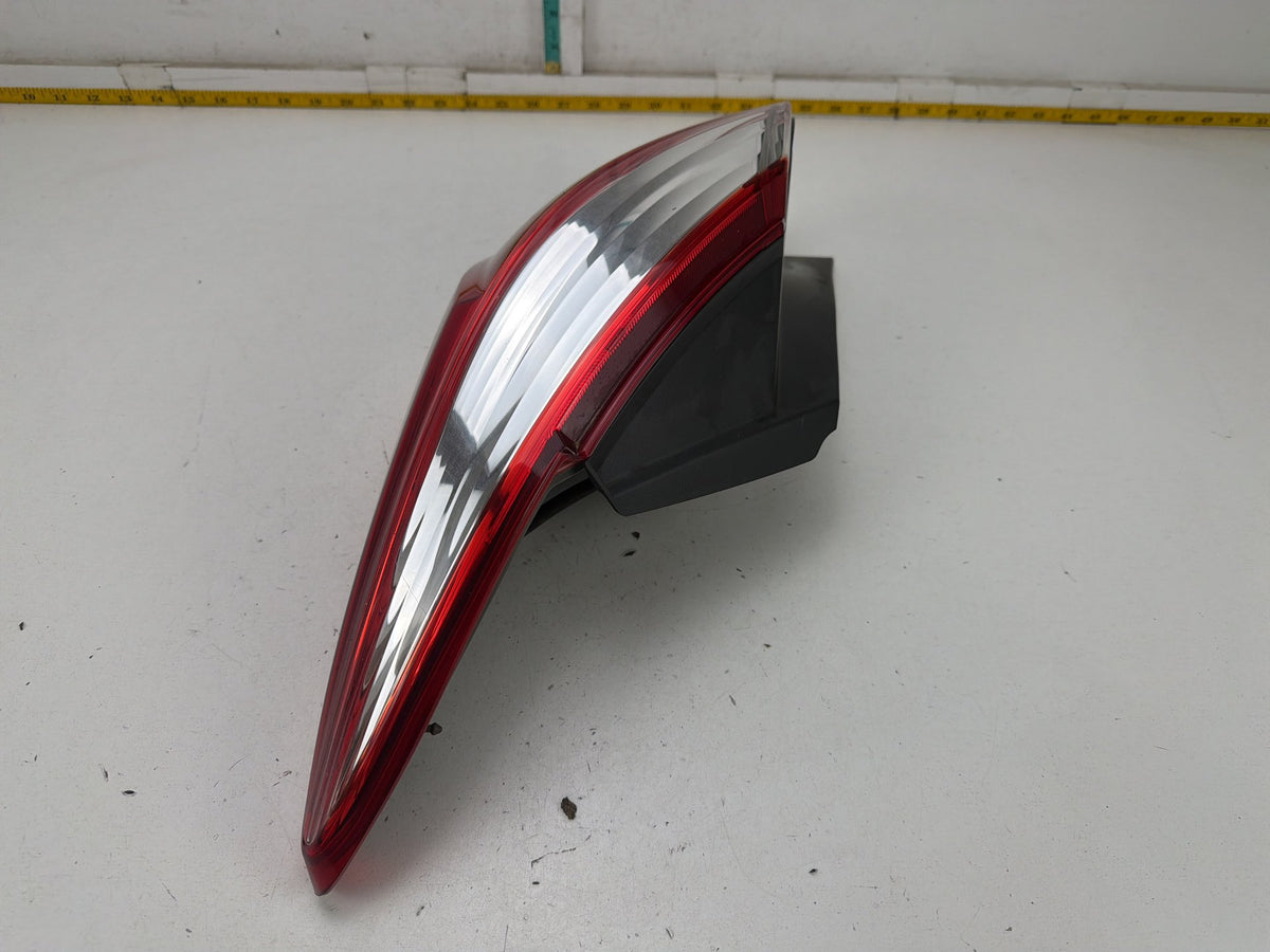 2011-2014 Nissan Murano Rear Right Passenger Side Quarter Panel Tail Light OEM