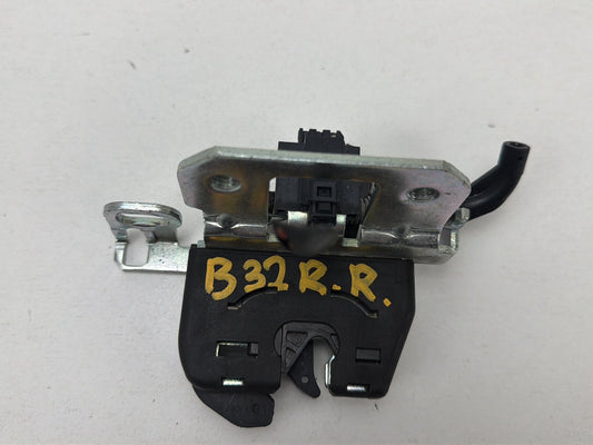 2010-2014 Mercedes-Benz E-Class-Right Rear Release Lock Latch Handle OEM