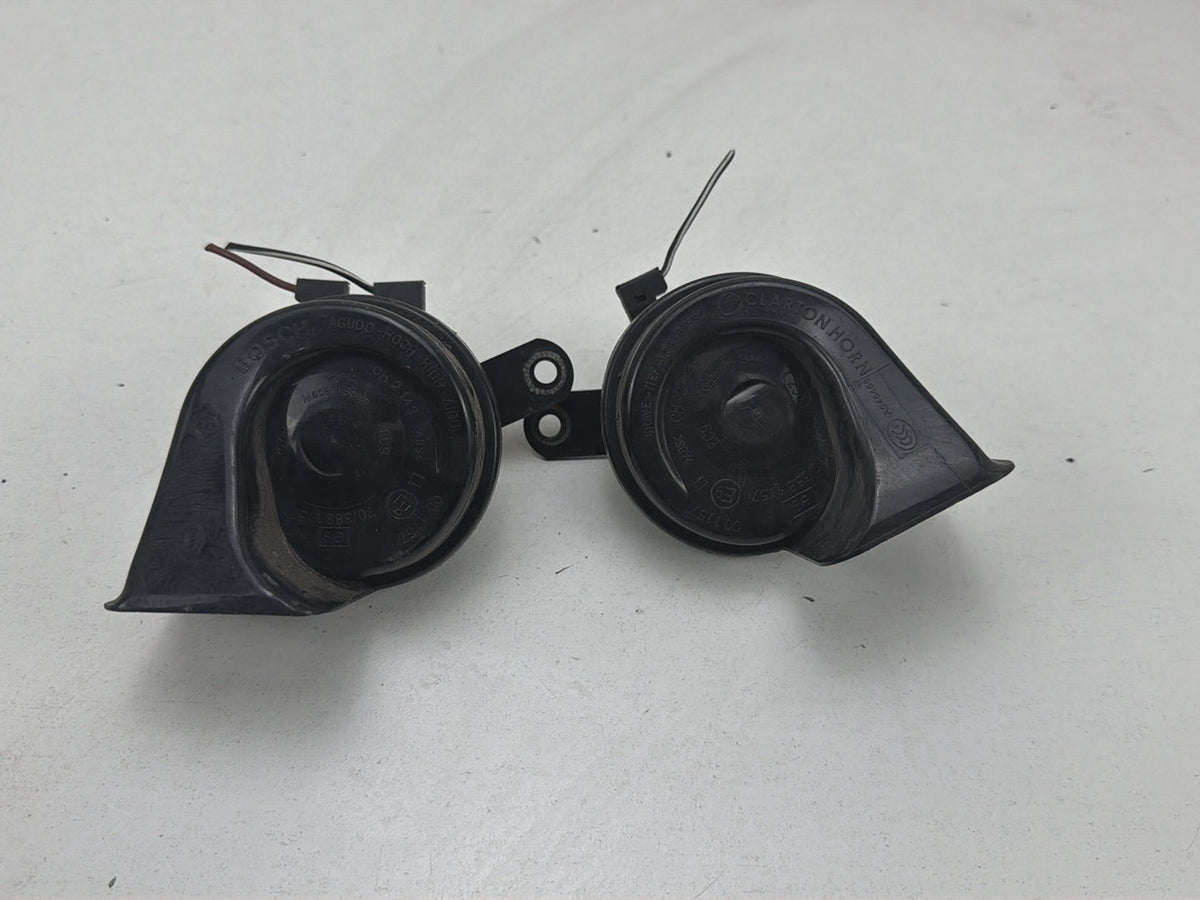 2010-2013 Mercedes-Benz E-Class Coupe High and Low Tone Horn Signal Set OEM