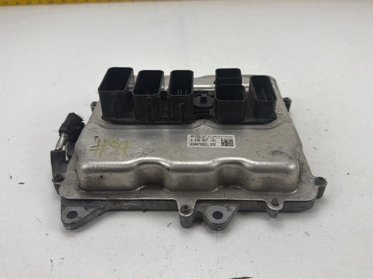 2014-2016 BMW 550i xDrive 4.4L Engine Control Module Unit ECU 8636967 OEM