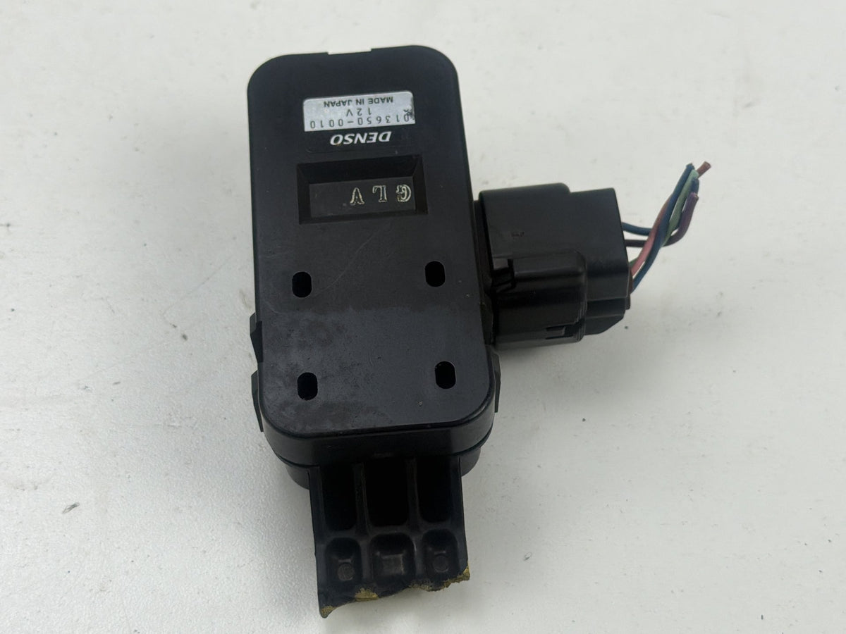 2004-2006 Lexus LS430 Smog Emission Sensor Control Unit 013650-0010 Cracked OEM