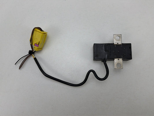 2003-2006 Porsche Cayenne Battery Protection Switch Relay Fuse Box 7L0915457 OEM