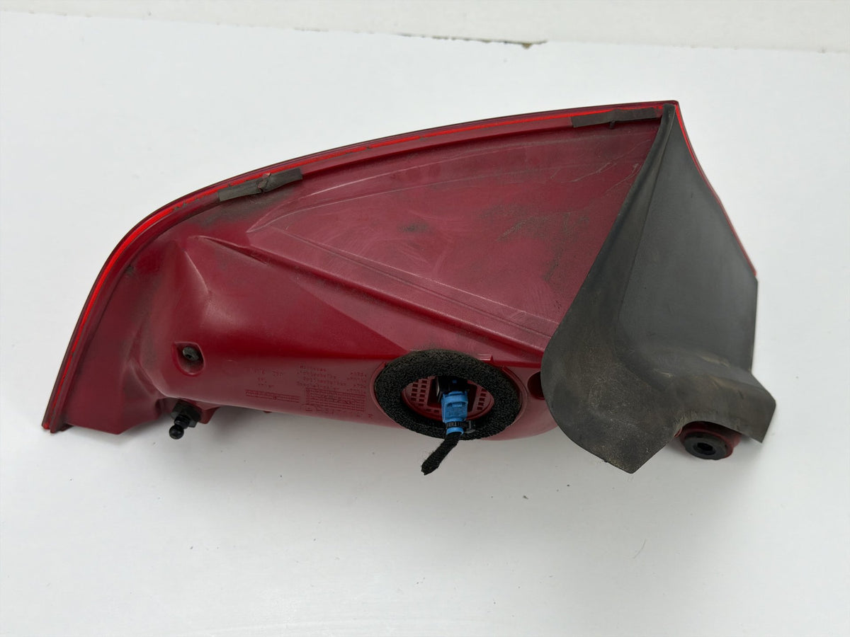 2012-2015 Audi A7 Quattro Right Passenger Side Outer Tail Light 4G8945096A OEM