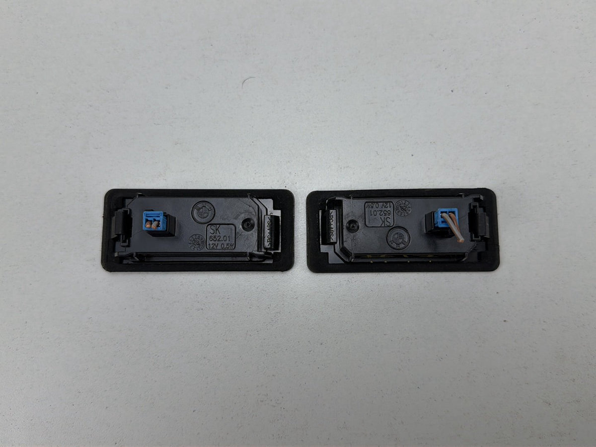 2012-2014 BMW X1 E84 SUV Rear License Plate Light I090074 OEM