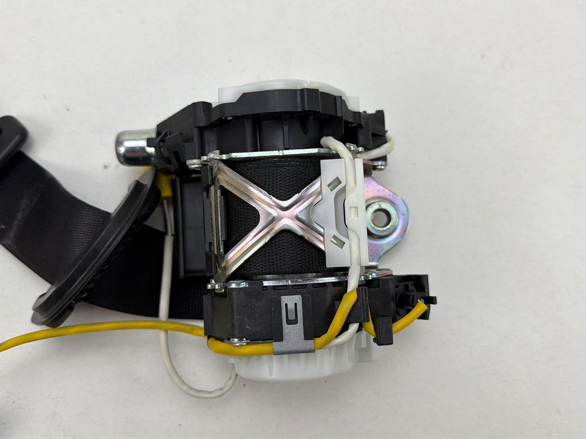 2013-2014 BMW X1 E84 SUV Front Right Seat Belt 34061695 OEM