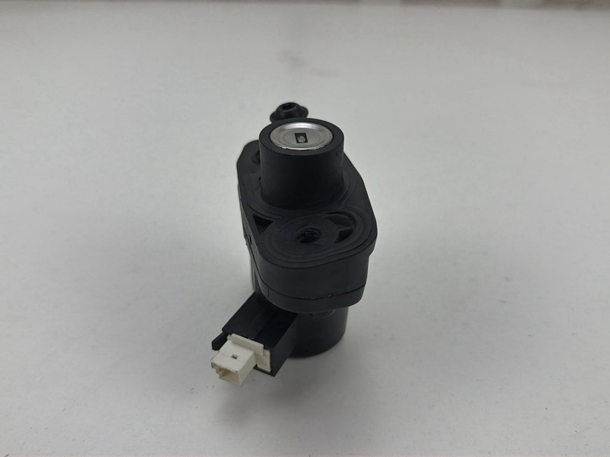 2007-2013 Mercedes-Benz S-Class 550 W221 Trunk Lid Lock Actuator PN: A2217500161 OEM