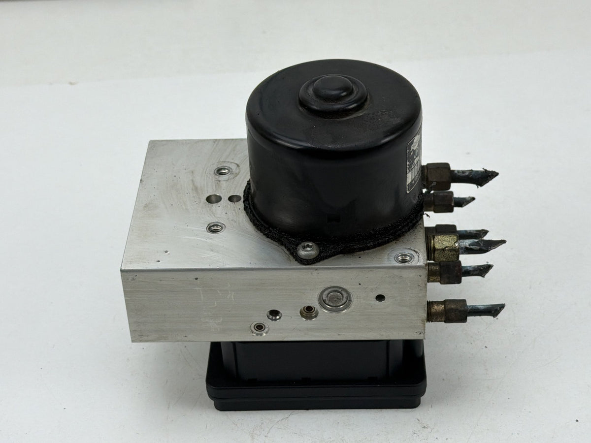 2003-2005 Infiniti FX35 ABS Anti-Lock Brake Pump Control Module 47660-CG084 OEM
