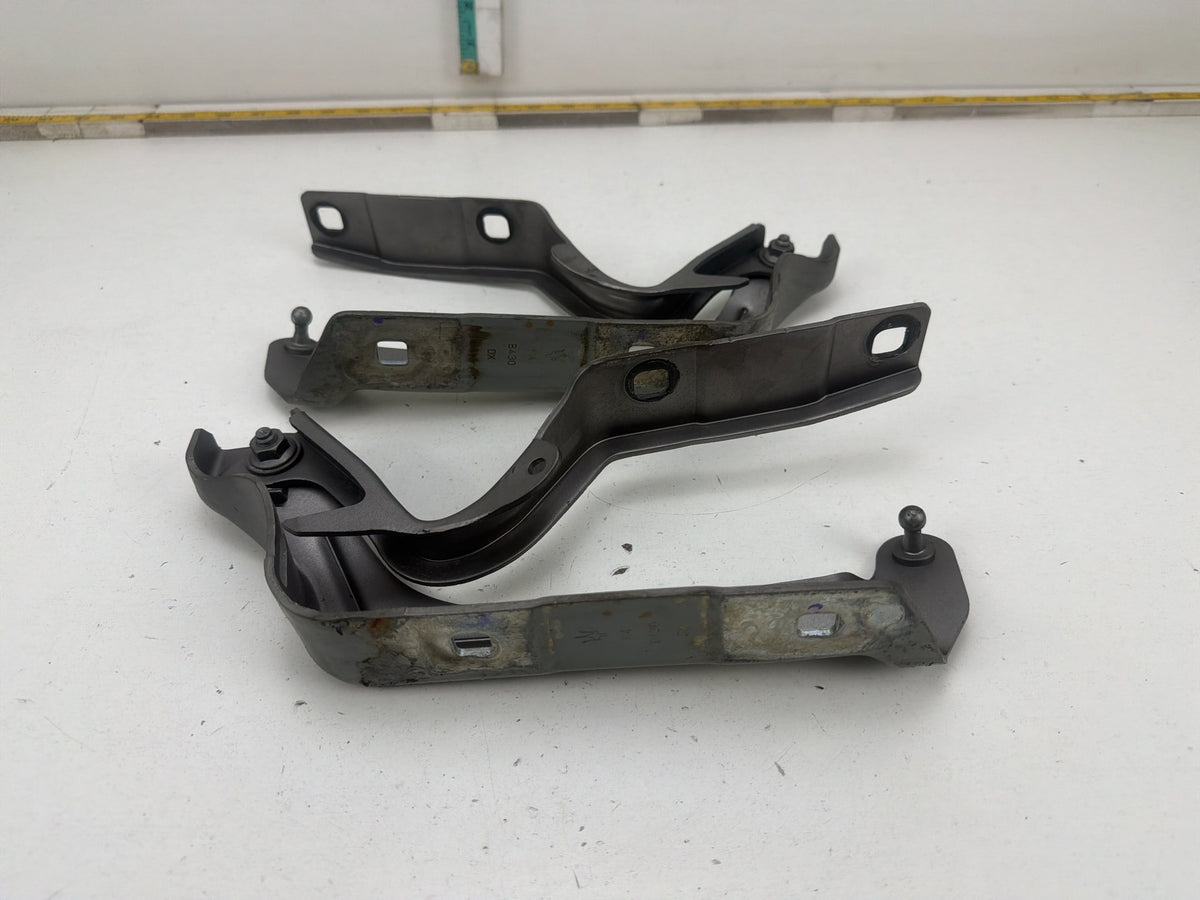 2014-2020 Maserati Quattroporte M156 Left & Right Side Hood Hinge Set of 2 OEM