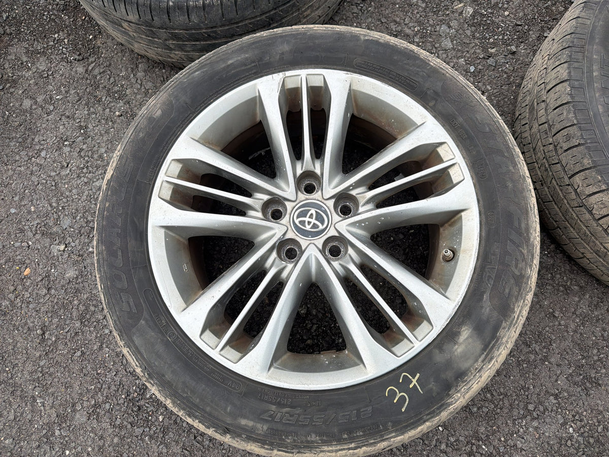 2015-2017 Toyota Camry Triple Spoke Alloy Tire Wheel Rim 215/55R17 94V OEM