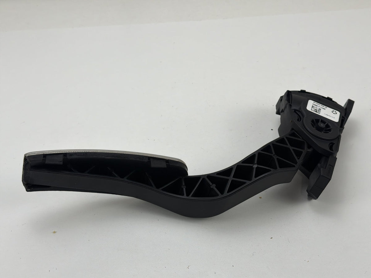 2014-2021 Maserati Quattroporte Electronic Accelerator Gas Pedal 6PV93396608 OEM
