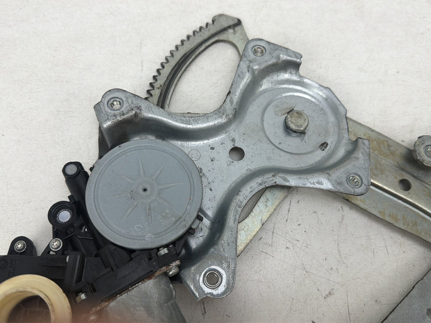 2007-2009 Lexus ES350 Front Left Driver Side Door Window Motor Regulator OEM
