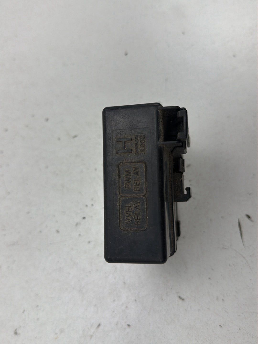 2014-2019 Infiniti Q50 V37 - Fuse Box Relay 25230-7995A OEM