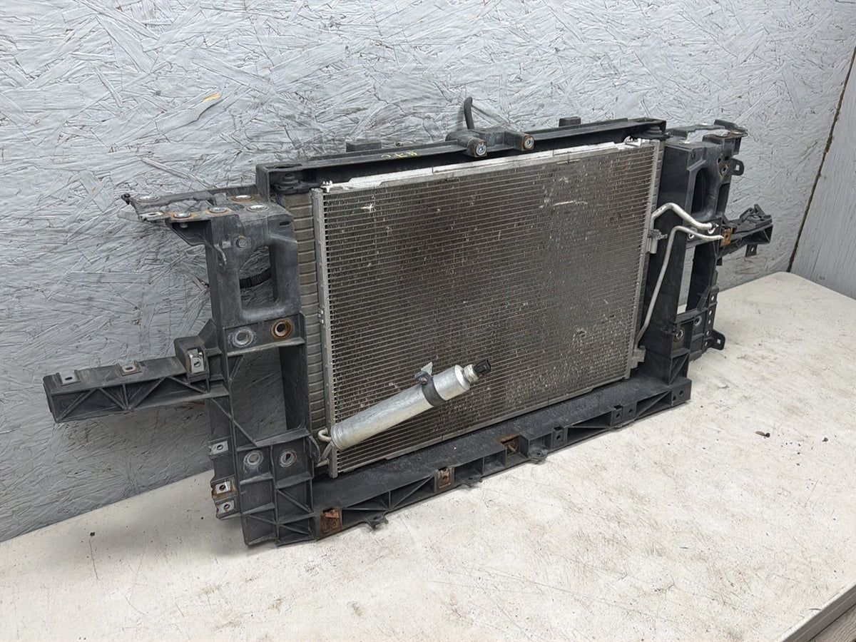 2010-2013 Infiniti G37 Front Engine Cooling Radiator & Fan Shroud Assy OEM