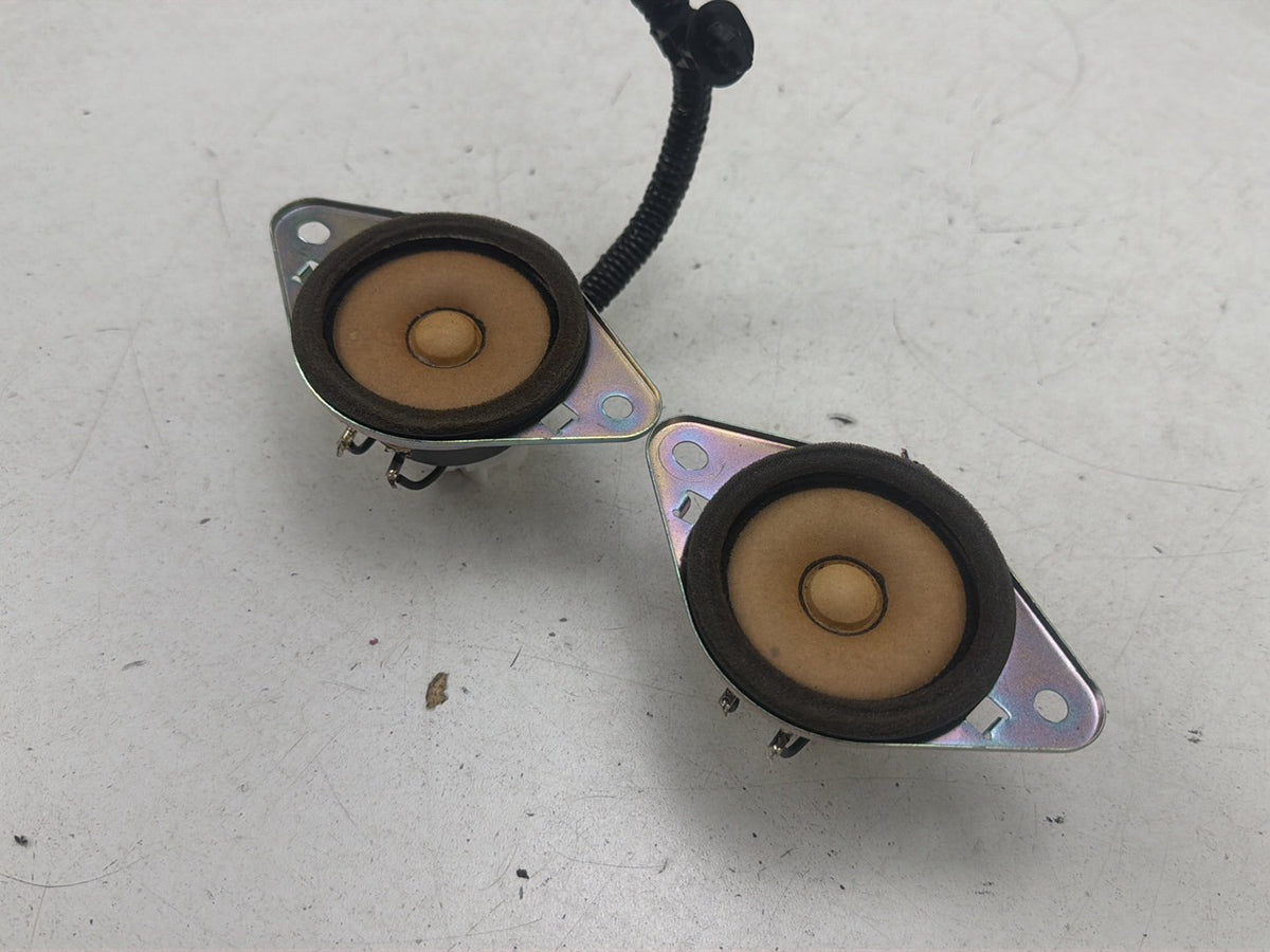 2015-2019 Toyota Sienna L30 -Front Dash LH/RH Audio Speaker Pair 86160-0WF61 OEM